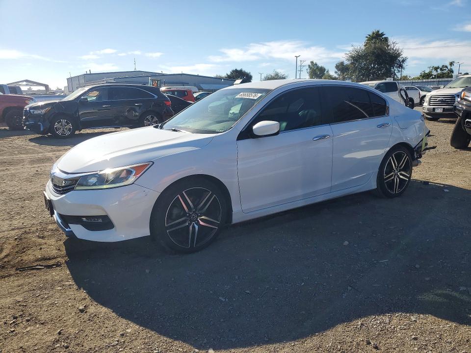 2017 Honda Accord VIN 1HGCR2F15HA062189 — COPART salvage auction photo