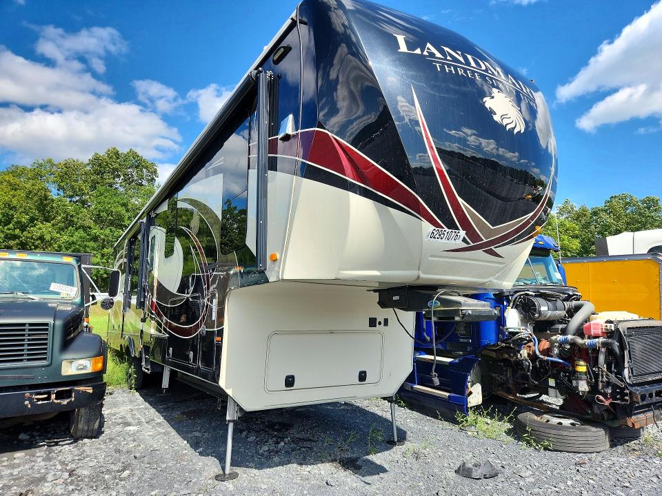 2018 Heartland rv Bighorn b VIN 5SFBG4222JE352881 COPART salvage auction — NORMAL WEAR, CT, sold $22,400 on 2026-09-22 (photo 4)