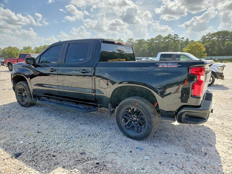 2022 Chevrolet VIN 1GCPYFED2NZ196886 COPART salvage auction — VANDALISM, TX - CERTIFICATE OF TITLE, sold $22,300 on 2026-09-15 (photo 2)