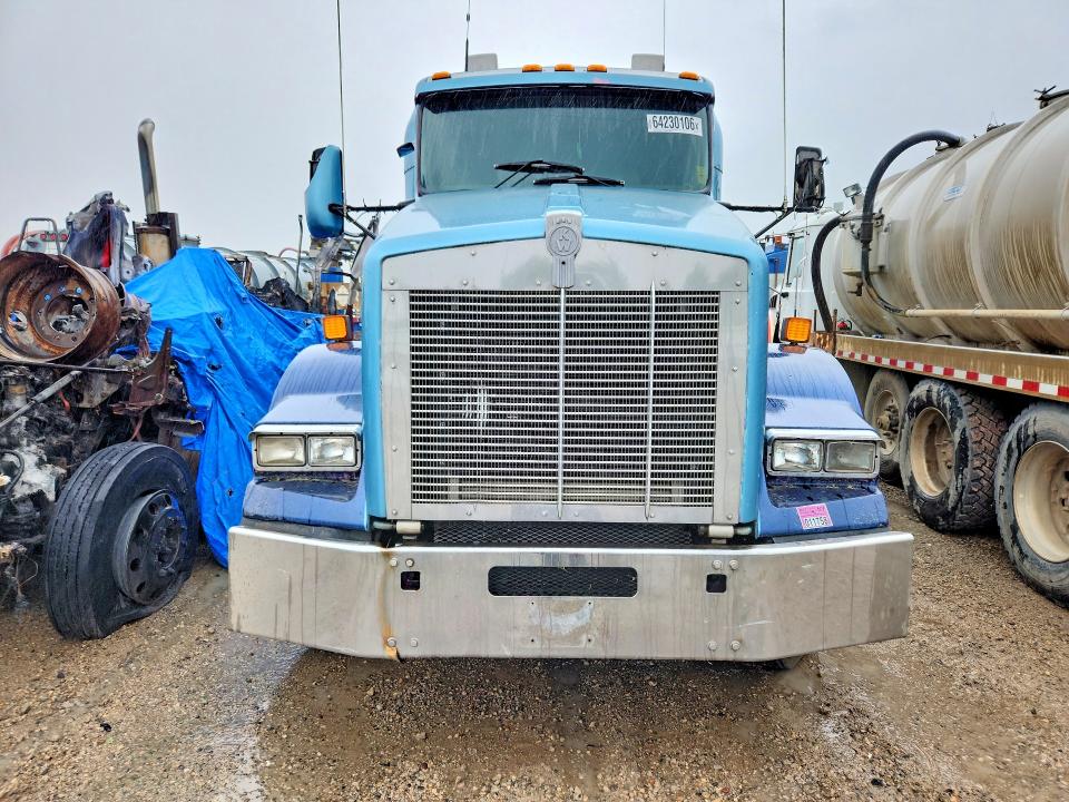 2000 Kenworth Construction VIN 1XKDDU9XXYJ844893 COPART salvage auction — FRONT END, IA - CERT OF TITLE-SALVAGE TITLE, sold $5,600 on 2026-09-18 (photo 5)
