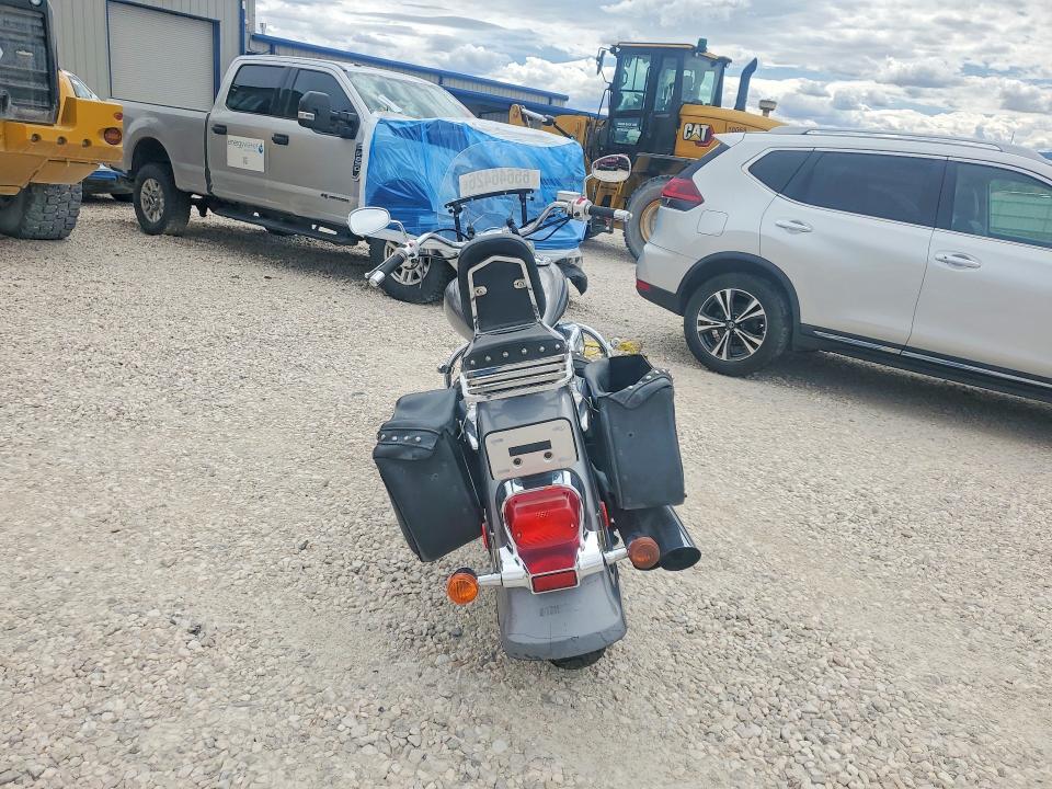 2007 Suzuki Vl800 VIN JS1VS55A972112593 COPART salvage auction — ROLLOVER, Wy - Certificate Of Title, sold $500 on 2026-09-16 (photo 4)