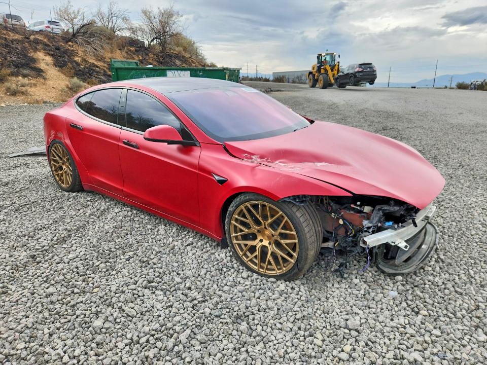 2021 Tesla Model s VIN 5YJSA1E52MF443791 COPART salvage auction — FRONT END, Nv - Salvage Title, sold $14,600 on 2026-10-08 (photo 4)