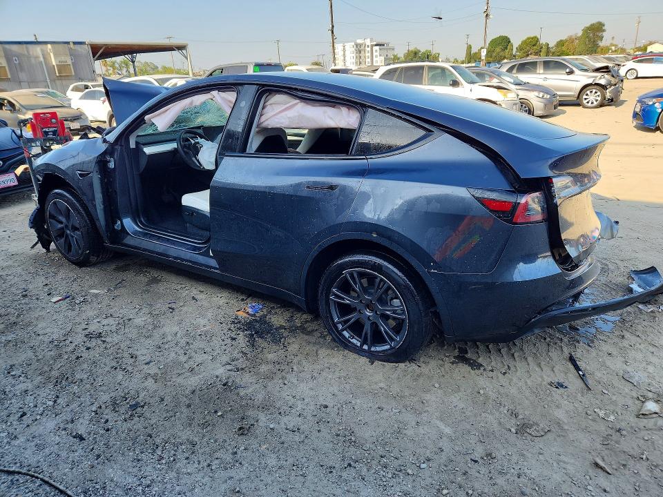 2025 Tesla Model y VIN 7SAYGDED0SF315549 COPART salvage auction — FRONT END, Ca - Acq Bos - Post Sale - Salvage, sold $2,200 on 2026-08-23 (photo 2)
