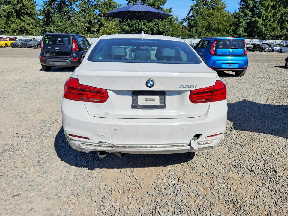 2017 BMW 3er VIN WBA8B9G37HNU52492 COPART salvage auction — SIDE, WA - BILL OF SALE, sold $450 on 2026-08-21 (photo 6)