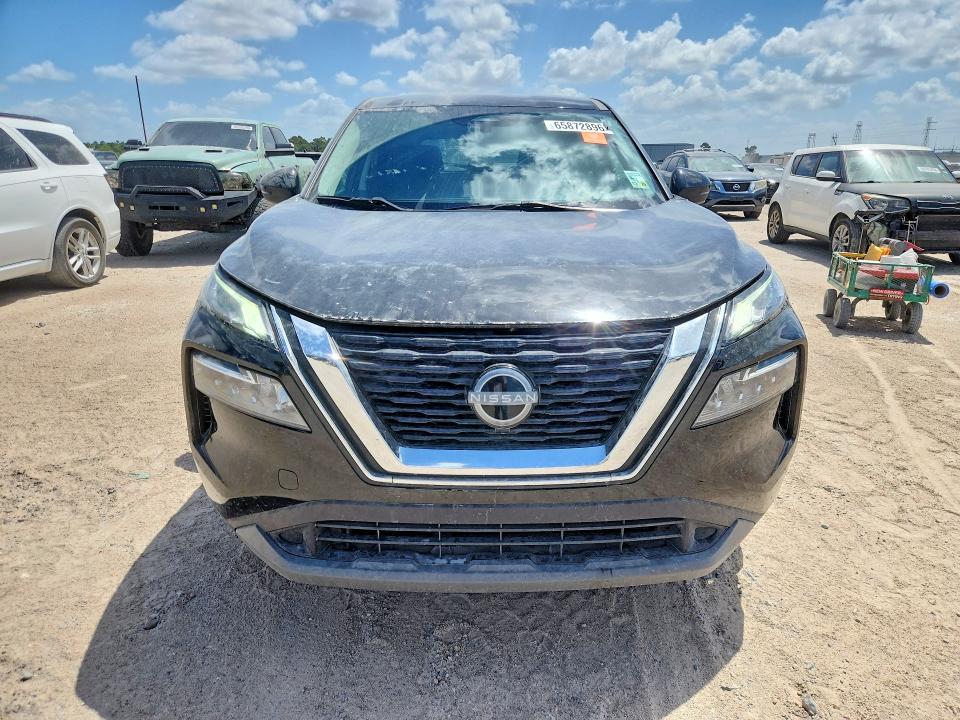 2022 Nissan Rogue VIN 5N1BT3BA3NC729067 COPART salvage auction — WATER/FLOOD, LA - CERT OF TITLE-SALVAGE FLOOD, sold $7,400 on 2026-10-06 (photo 5)