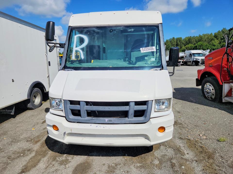 2016 Isuzu Npr VIN JALB4T175G7W00006 COPART salvage auction — REAR END, Mo - Certificate Of Title (P), sold $4,000 on 2026-09-18 (photo 5)