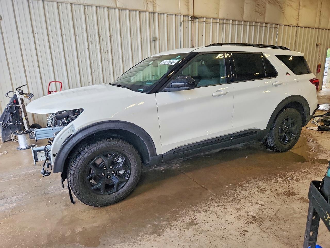 2024 Ford Explorer VIN 1FMSK8JH4RGA45562 — COPART salvage auction photo