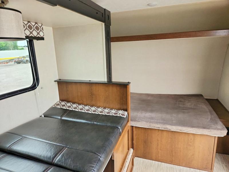 2019 Forest river VIN 5ZT2NVFC0KG810343 COPART salvage auction — WATER/FLOOD, NY - MV907A-FLOOD SALVAGE (P), sold $5,300 on 2026-09-22 (photo 5)