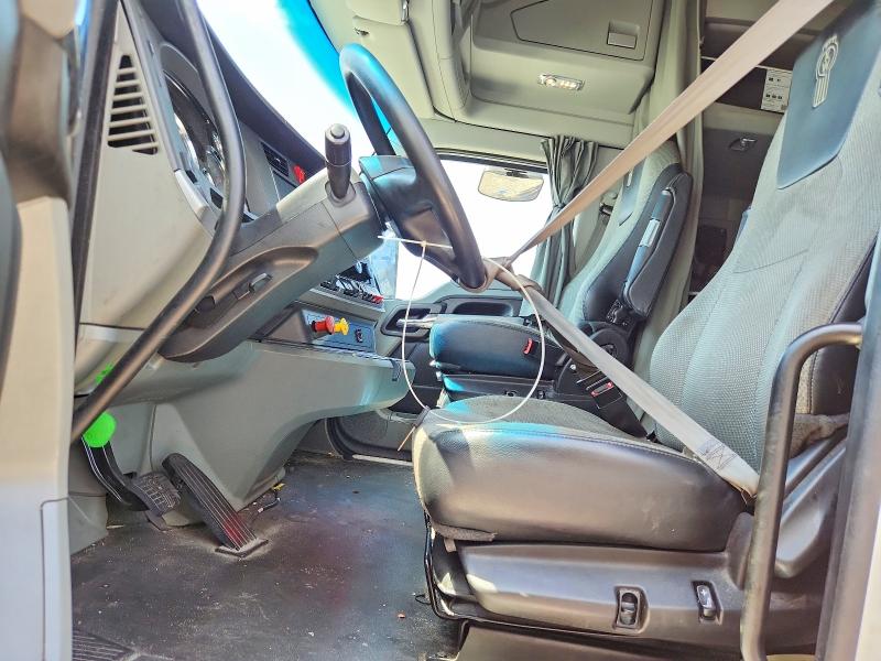 2020 Kenworth All other VIN 1XKYDP9X6LJ311094 COPART salvage auction — SIDE, CT, sold $9,300 on 2026-09-03 (photo 7)