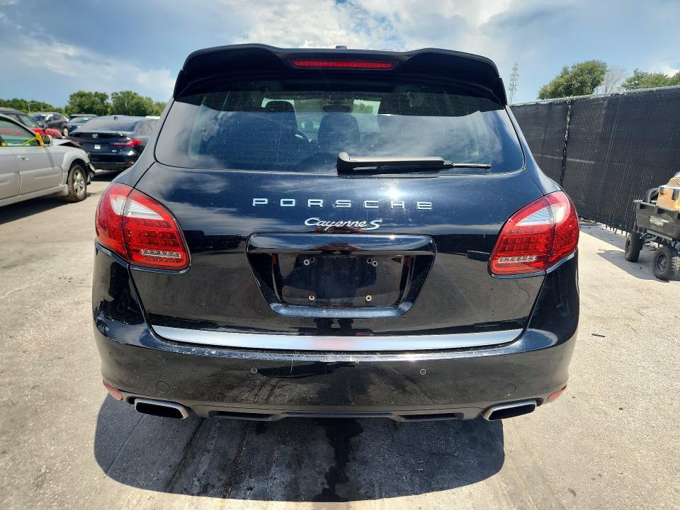 2014 Porsche Cayenne VIN WP1AE2A21ELA50377 COPART salvage auction — MINOR DENT/SCRATCHES, NY - CERTIFICATE OF TITLE, sold $700 on 2026-09-26 (photo 6)