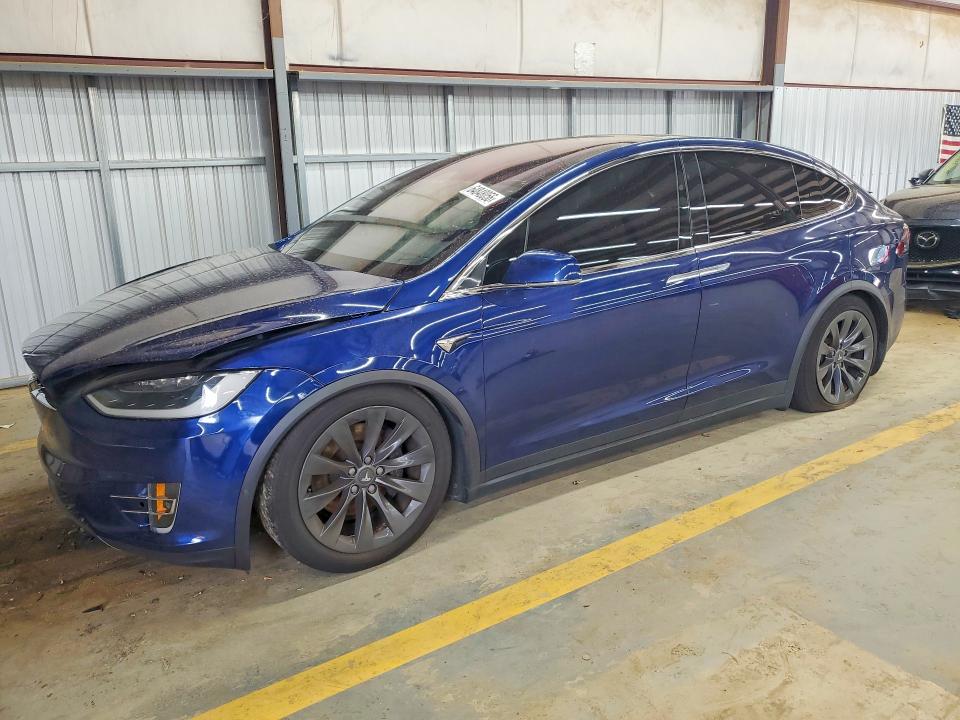 2018 Tesla Model x VIN 5YJXCBE27JF100935 — COPART salvage auction photo