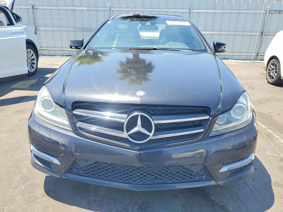 2012 Mercedes-benz C class VIN WDDGJ4HB9CF932455 COPART salvage auction — SIDE, CA - DIS/DLR/EXP ONLY LIEN PAPERS, sold $525 on 2026-08-13 (photo 5)