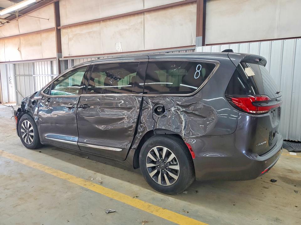 2023 Chrysler Pacifica VIN 2C4RC1S73PR592363 COPART salvage auction — SIDE, FL - DLR ONLY CERT OF DESTRUCTION, sold $8,000 on 2026-09-22 (photo 2)