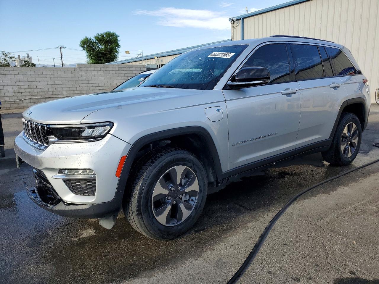 2024 Jeep Grand Cherokee VIN 1C4RJYB60R8521402 — COPART salvage auction photo