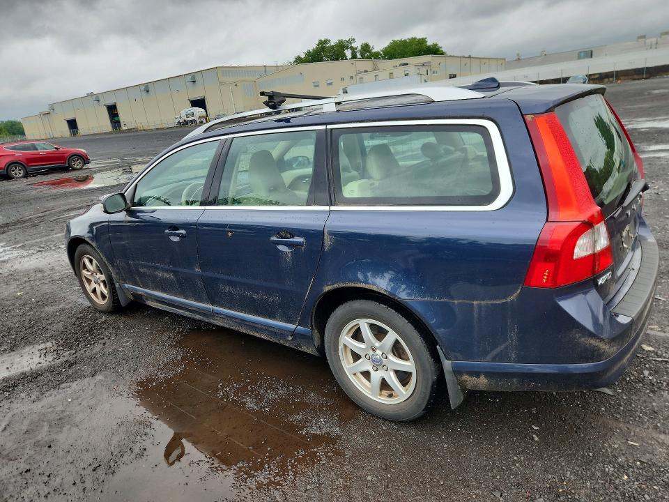 2010 Volvo V70 VIN YV1982BW9A1134038 COPART salvage auction — WATER/FLOOD, CT - CERT OF TITLE-FLOOD SALVAGE, sold $475 on 2026-08-11 (photo 2)