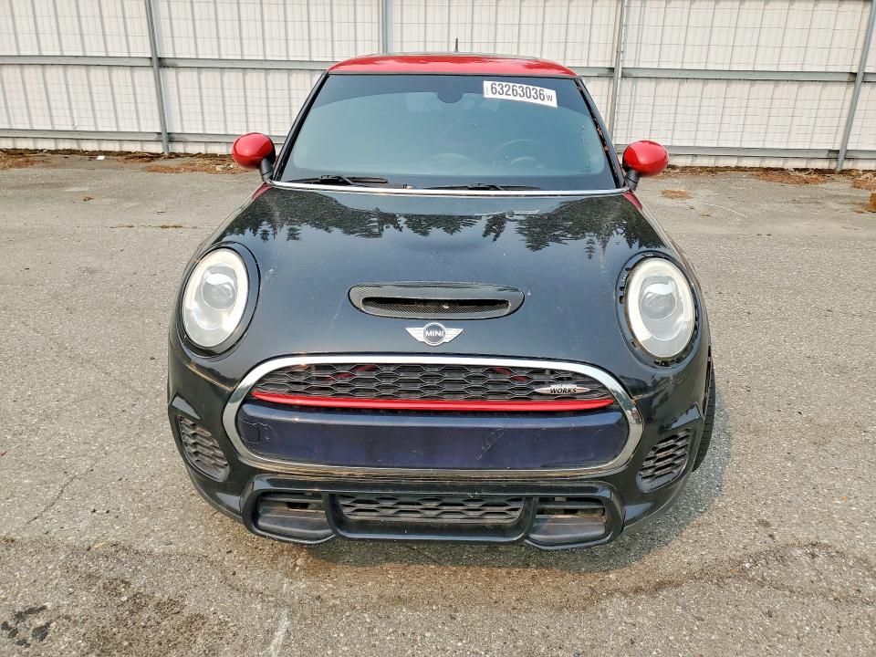 2017 Mini Cooper VIN WMWXM9C5XHT997286 COPART salvage auction — MINOR DENT/SCRATCHES, Wa - Vehicle Cert Of Ownership-Titl, sold $2,100 on 2026-08-17 (photo 5)