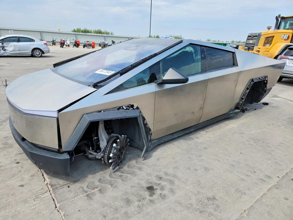 2025 Tesla Cybertruck VIN 7G2CEHED3SA058594 — COPART salvage auction photo
