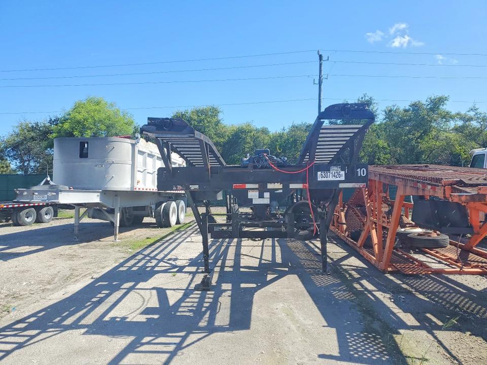 2015 Kauf Trailers VIN 5VGFE443XFL005612 COPART salvage auction — MINOR DENT/SCRATCHES, RT, sold $1,350 on 2026-10-01 (photo 5)
