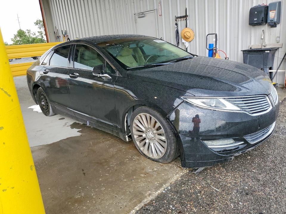 2013 Lincoln Mkz VIN 3LN6L2GKXDR818664 COPART salvage auction — SIDE, Fl - Cert Of Title Slvg Rebuildable, sold $650 on 2026-09-01 (photo 4)