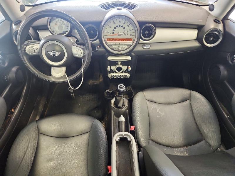 2008 Mini Cooper VIN WMWMF33588TU68705 COPART salvage auction — HAIL, Wi - Junked Vehicle Bill Of Sale, sold $525 on 2026-08-24 (photo 8)