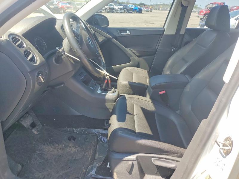2016 Volkswagen Tiguan VIN WVGBV7AX2GW557218 COPART salvage auction — FRONT END, Salvage Title, sold $1,700 on 2026-08-14 (photo 7)