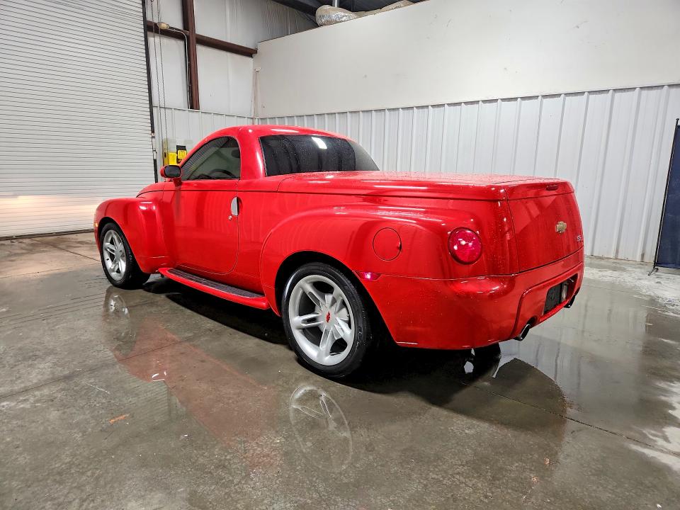 2004 Chevrolet Ssr VIN 1GCES14P54B106421 COPART salvage auction — MINOR DENT/SCRATCHES, KY - CERTIFICATE OF TITLE (P), sold $18,900 on 2026-08-25 (photo 2)