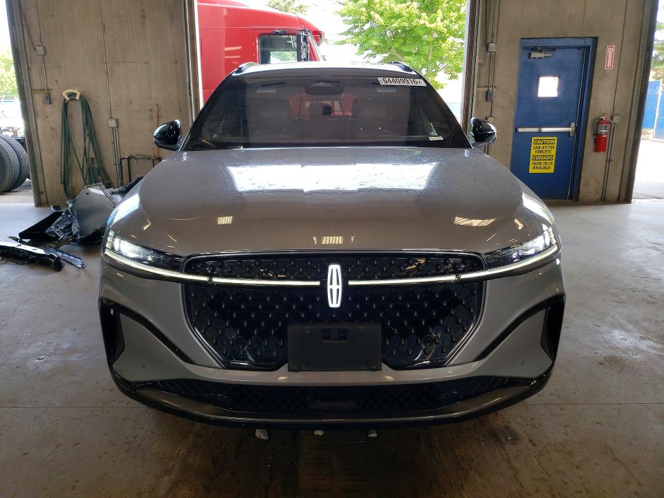 2024 Lincoln Nautilus VIN 5LMPJ8K41RJ846969 COPART salvage auction — REAR END, Mn - Cert Of Title-Salvage, sold $24,000 on 2026-08-18 (photo 5)