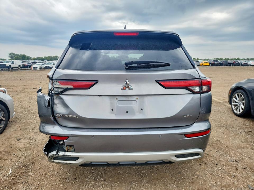 2022 Mitsubishi Outlander VIN JA4J4VA84NZ007430 COPART salvage auction — REAR END, Il - Certificate Of Title, sold $8,500 on 2026-08-25 (photo 6)