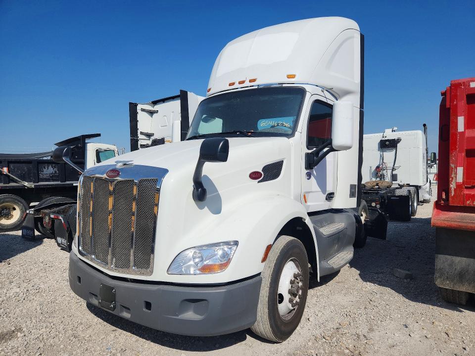 2018 Peterbilt 579 VIN 1XPBA48X1JD477432 — COPART salvage auction photo