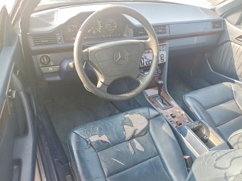 1995 Mercedes-benz E-class VIN WDBEA66E1SC282772 COPART salvage auction — MINOR DENT/SCRATCHES, MA - CERTIFICATE OF TITLE (P), sold $8,100 on 2026-08-13 (photo 8)
