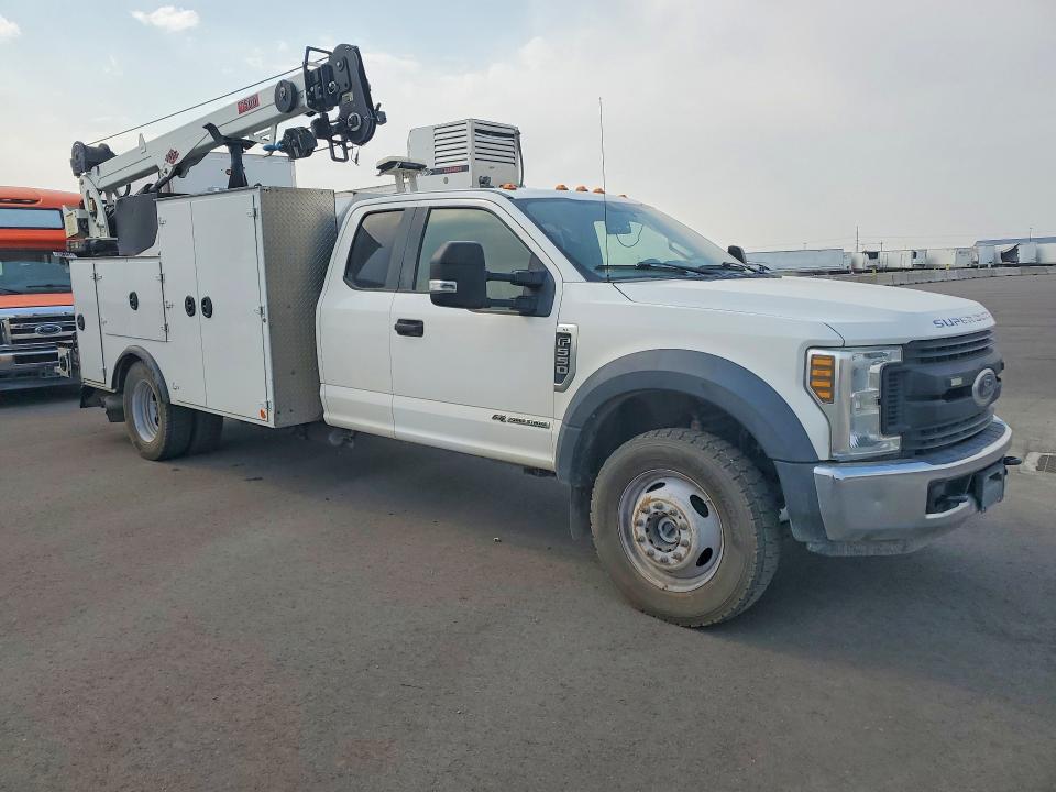 2019 Ford F-550 super duty VIN 1FD0X5HT8KEE25863 COPART salvage auction — MINOR DENT/SCRATCHES, OH - CERTIFICATE OF TITLE (P), sold $43,750 on 2026-09-15 (photo 4)