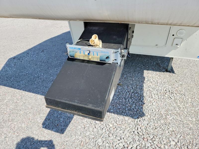 2005 Palonimo Trailers VIN 1PAF00W285M006608 COPART salvage auction — FRONT END, WI - JUNKED VEHICLE BILL OF SALE, sold $10 on 2026-09-17 (photo 8)