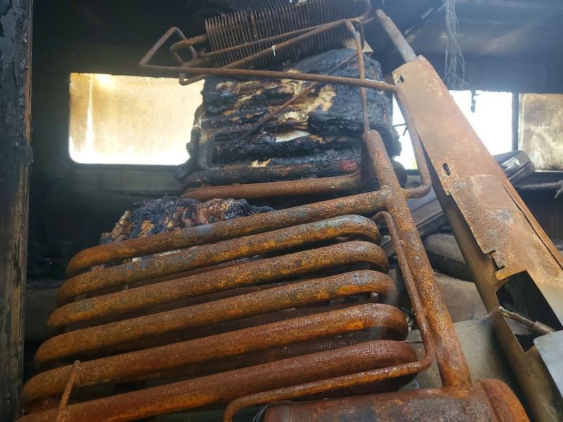 2018 Cherokee VIN 4X4TCKB24JK047983 COPART salvage auction — INTERIOR BURN, FL - CERTIFICATE OF DESTRUCTION, sold $15 on 2026-09-04 (photo 5)