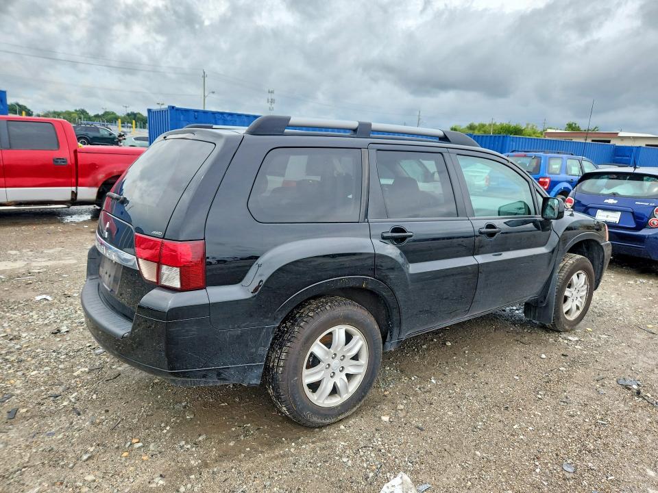 2011 Mitsubishi Endeavor VIN 4A4JN2AS5BE027307 COPART salvage auction — SIDE, IN - CERT OF TITLE-SALVAGE TITLE, sold $225 on 2026-09-11 (photo 3)