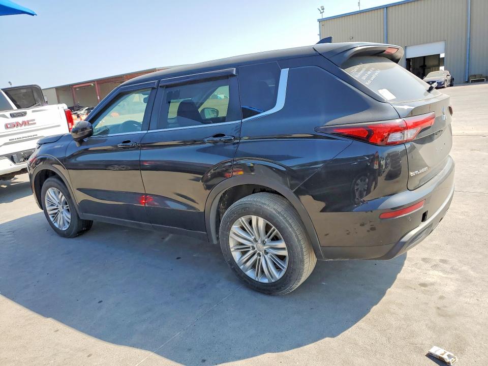 2022 Mitsubishi Outlander VIN JA4J3TA81NZ002757 COPART salvage auction — MINOR DENT/SCRATCHES, Tx - Certificate Of Title (P), sold $7,900 on 2026-08-19 (photo 2)