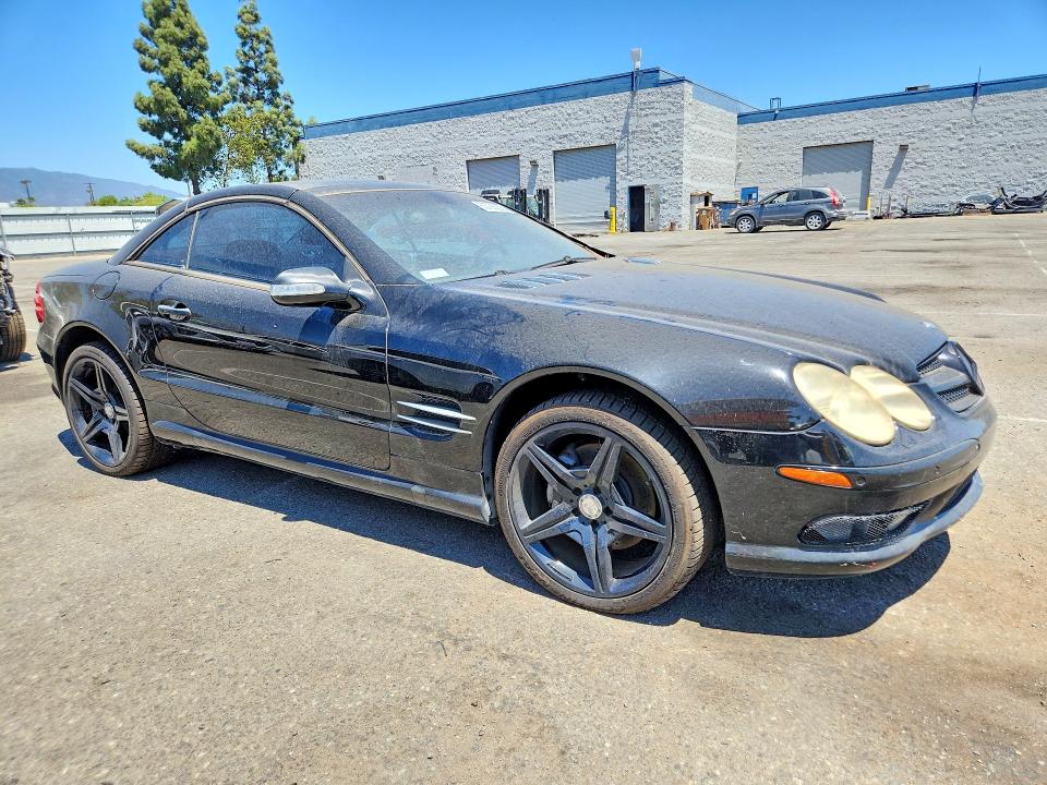 2003 Mercedes-benz Sl-class VIN WDBSK75F33F039870 COPART salvage auction — MINOR DENT/SCRATCHES, CA - DIS/DLR/EXP ONLY CLEAN TITLE, sold $1,450 on 2026-08-18 (photo 4)