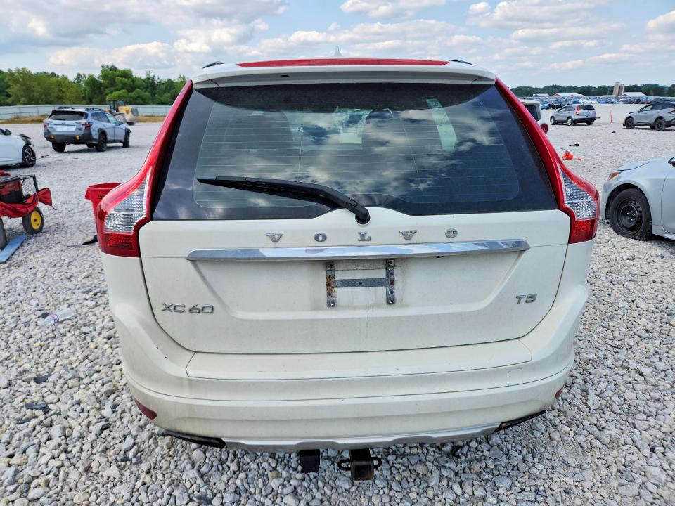 2015 Volvo Xc60 VIN YV440MDJ9F2680311 COPART salvage auction — NORMAL WEAR, Mi - Dealer Only Clean Title, sold $525 on 2026-08-13 (photo 6)