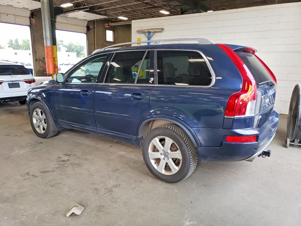 2013 Volvo Xc90 VIN YV4952CZ5D1643536 COPART salvage auction — MINOR DENT/SCRATCHES, Mn - Certificate Of Title, sold $825 on 2026-08-13 (photo 2)