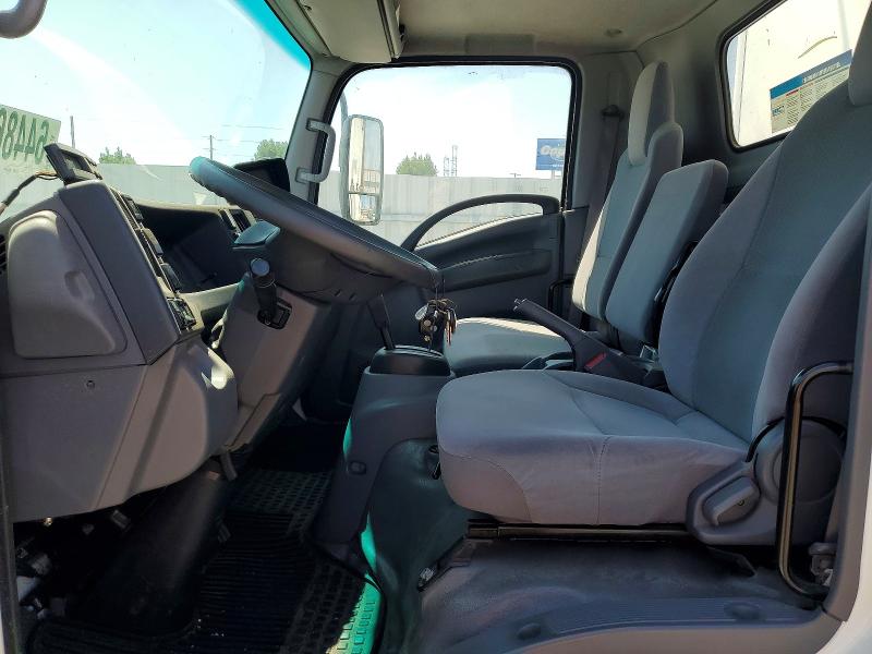 2017 Isuzu Npr VIN 54DB4W1B7HS804808 COPART salvage auction — MINOR DENT/SCRATCHES, Nm - Dis/Dlr/Exp Only Clean Title, sold $15,500 on 2026-10-07 (photo 7)