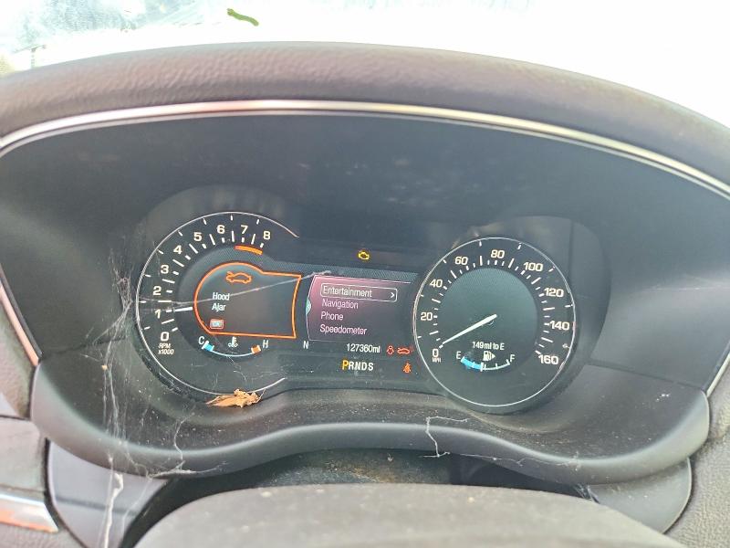 2017 Lincoln Mkc VIN 5LMCJ3C97HUL47277 COPART salvage auction — MINOR DENT/SCRATCHES, TN - CERTIFICATE OF TITLE (P), sold $4,050 on 2026-09-10 (photo 9)