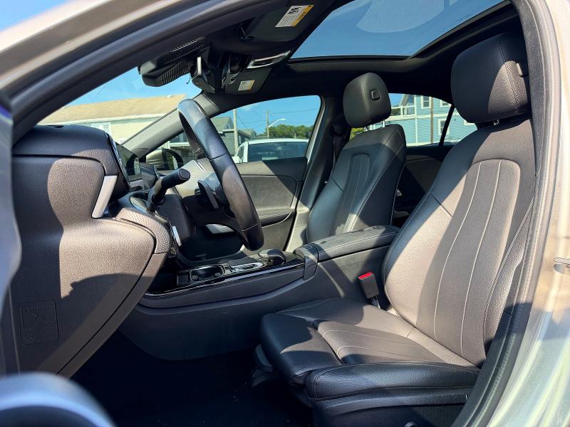 2019 Mercedes-benz VIN WDD3G4FB0KW024667 COPART salvage auction — NORMAL WEAR, Salvage Title, sold $2,100 on 2026-08-12 (photo 5)