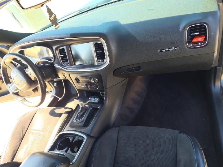 2017 Dodge Charger VIN 2C3CDXGJ8HH614086 COPART salvage auction — MINOR DENT/SCRATCHES, Tx - Certificate Of Title (P), sold $13,600 on 2026-09-08 (photo 5)