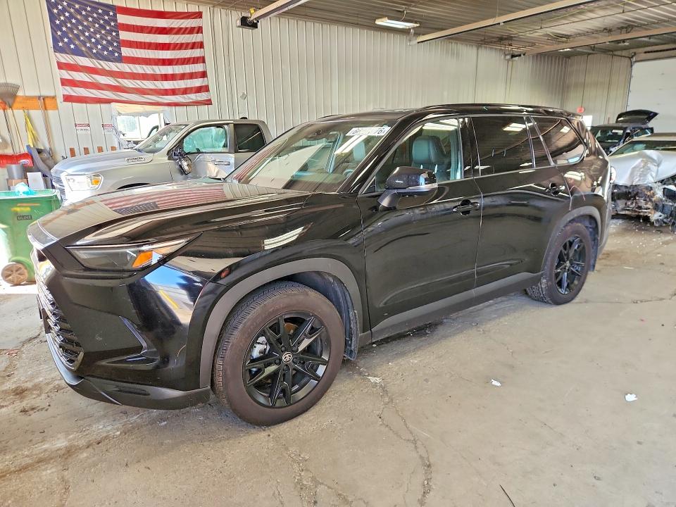 2025 Toyota Highlander VIN 5TDACAB50SS057258 — COPART salvage auction photo