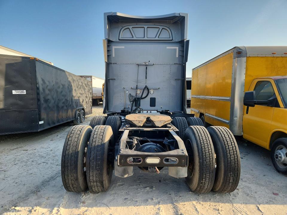 2020 Peterbilt 579 VIN 1XPBD49X7LD675943 COPART salvage auction — SIDE, AR - CERTIFICATE OF TITLE, sold $12,900 on 2026-09-03 (photo 6)