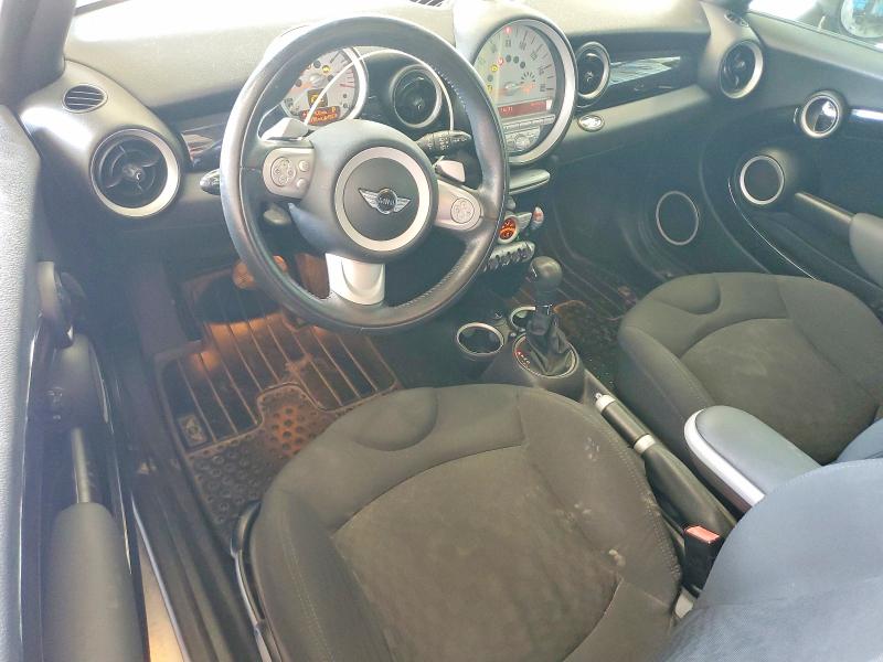 2009 Mini Cooper VIN WMWMF33559TW74212 COPART salvage auction — NORMAL WEAR, Mo - Certificate Of Title, sold $70 on 2026-08-18 (photo 8)