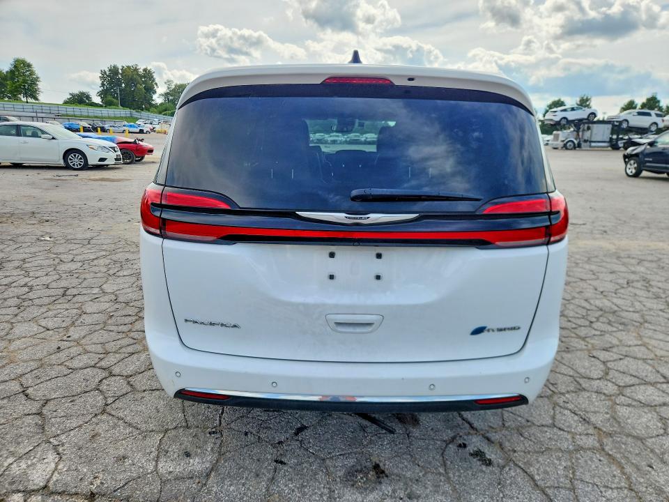 2024 Chrysler Pacifica VIN 2C4RC1S74RR153403 COPART salvage auction — SIDE, IA - CERTIFICATE OF TITLE, sold $13,800 on 2026-08-19 (photo 6)