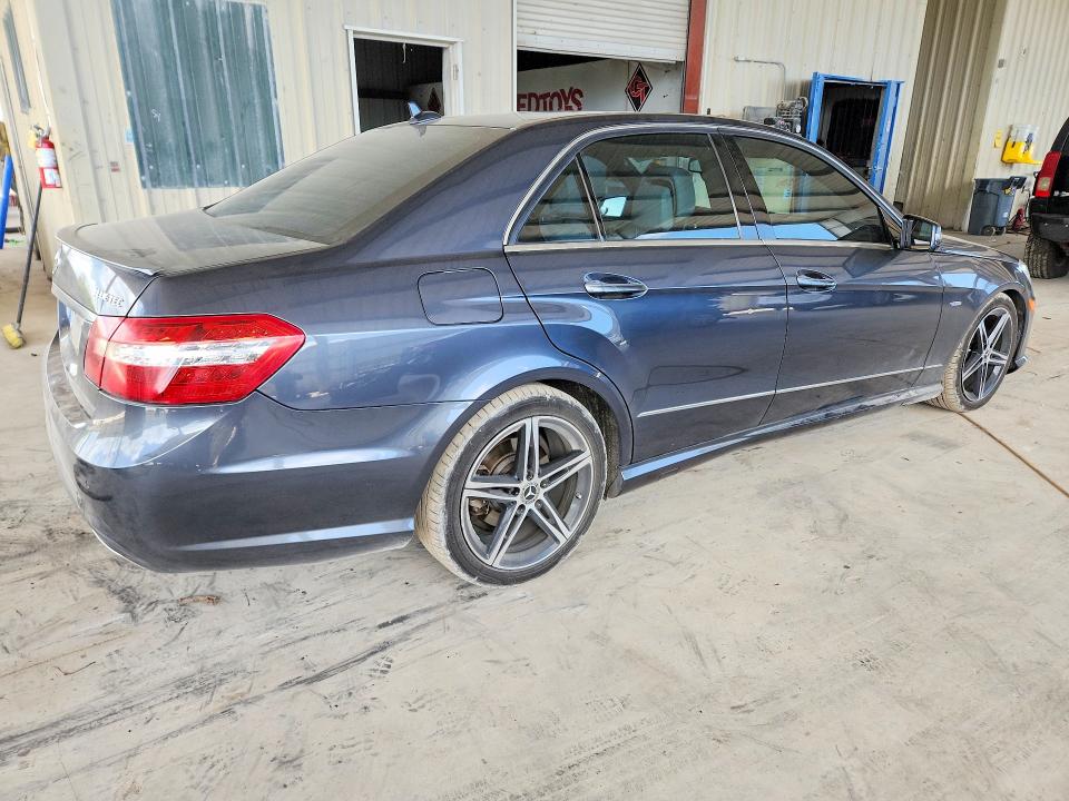 2011 Mercedes-benz E-class VIN WDDHF2EBXBA373900 COPART salvage auction — REAR END, FL - CERTIFICATE OF TITLE, sold $1,250 on 2026-08-19 (photo 3)