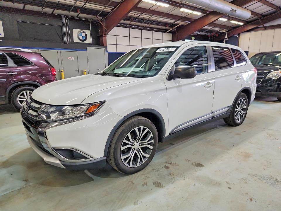 2017 Mitsubishi Outlander VIN JA4AD2A33HZ000511 COPART salvage auction — MINOR DENT/SCRATCHES, FL - CERTIFICATE OF TITLE (P), sold $2,100 on 2026-09-15 (photo 1)