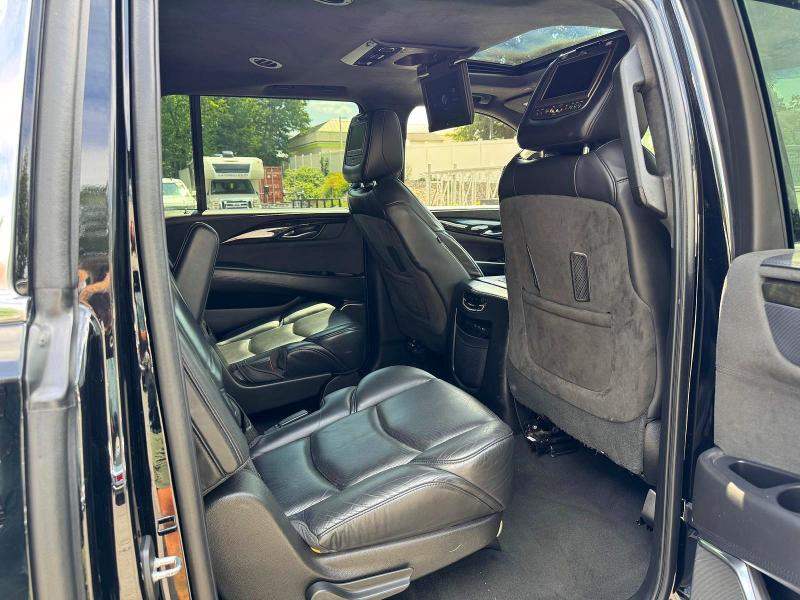 2019 Cadillac Escalade VIN 1GYS4KKJXKR103496 COPART salvage auction — MINOR DENT/SCRATCHES, Ma - Certificate Of Title, sold $13,900 on 2026-10-06 (photo 7)