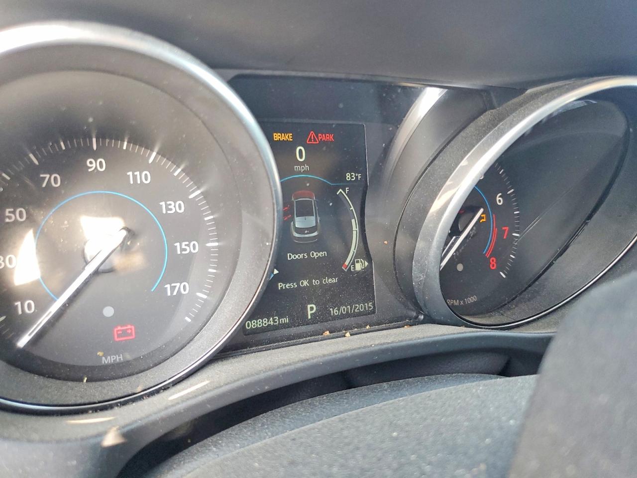 2017 Jaguar F-pace VIN SADCJ2BV3HA884024 COPART salvage auction — Minor Dent/Scratches, TX - CERTIFICATE OF TITLE, sold $1,900 on 2026-09-10 (photo 9)